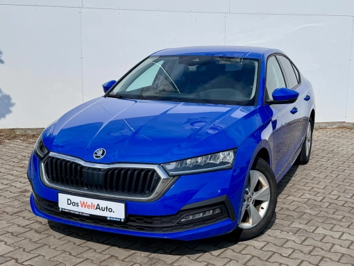 Skoda-Octavia-Hatchback-2022--Manuala