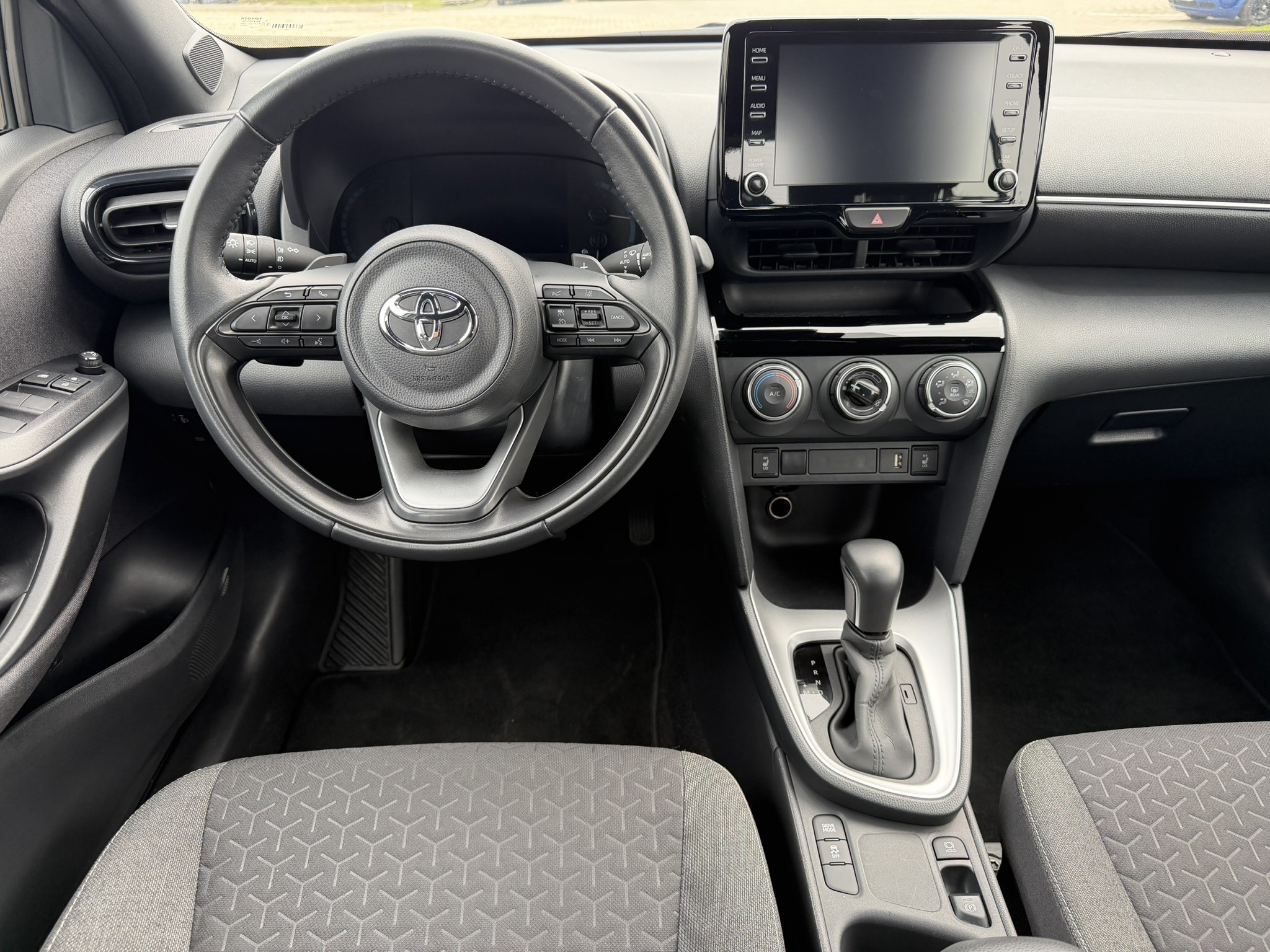 TOYOTA Yaris Cross 2023 — imagine 13