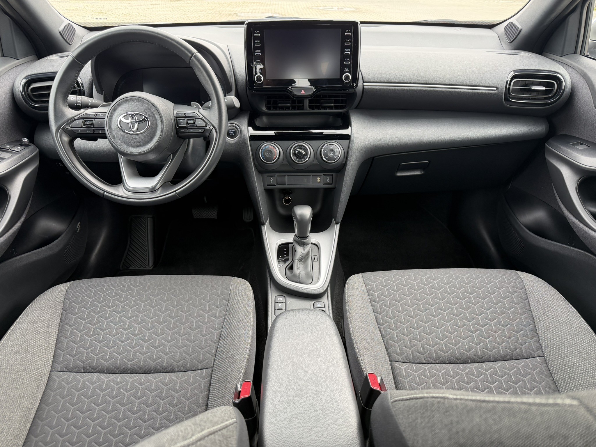 TOYOTA Yaris Cross 2023 — imagine 14