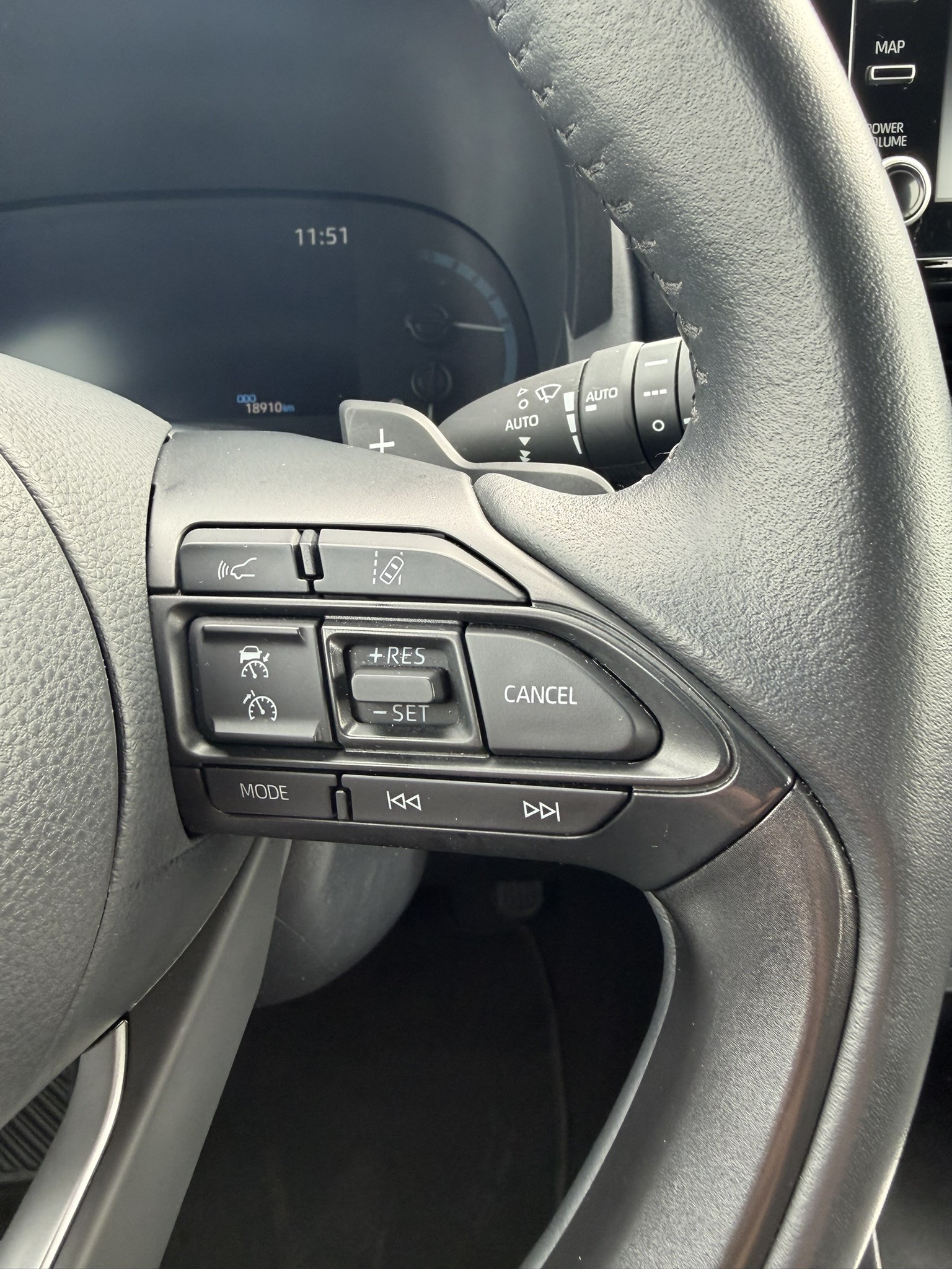 TOYOTA Yaris Cross 2023 — imagine 19