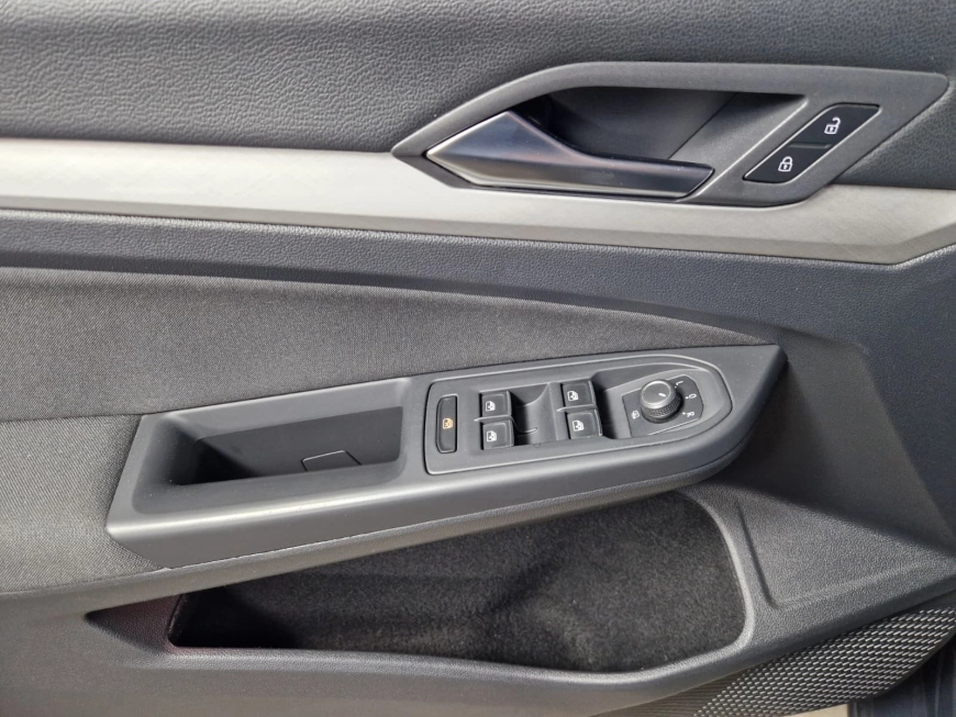 VOLKSWAGEN GOLF LIFE 2.0TDI 115CP 2021