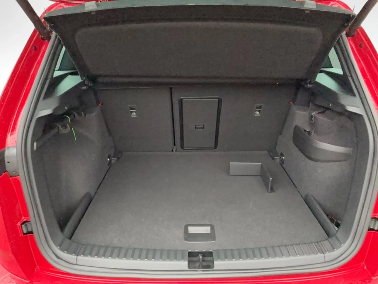 Skoda Karoq Sportline 4x4 SUV 2025