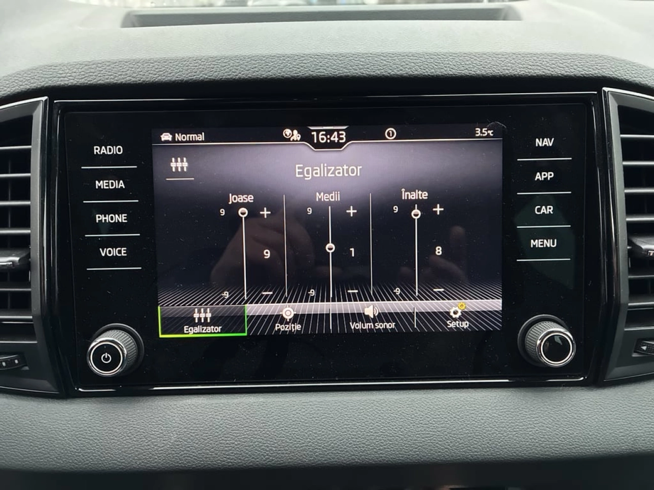 Skoda Karoq Sportline 4x4 SUV 2025