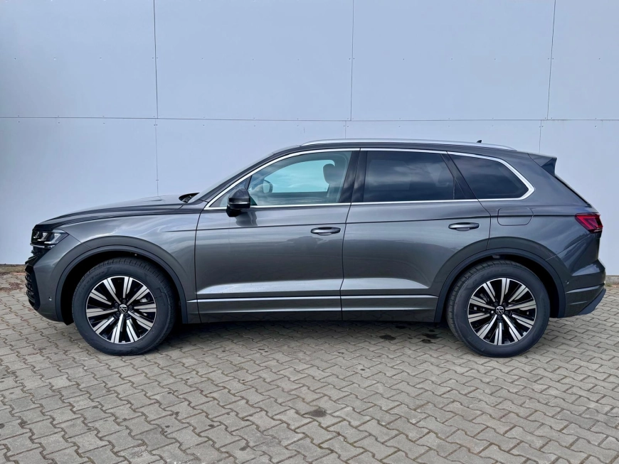 Volkswagen Touareg SUV 2025