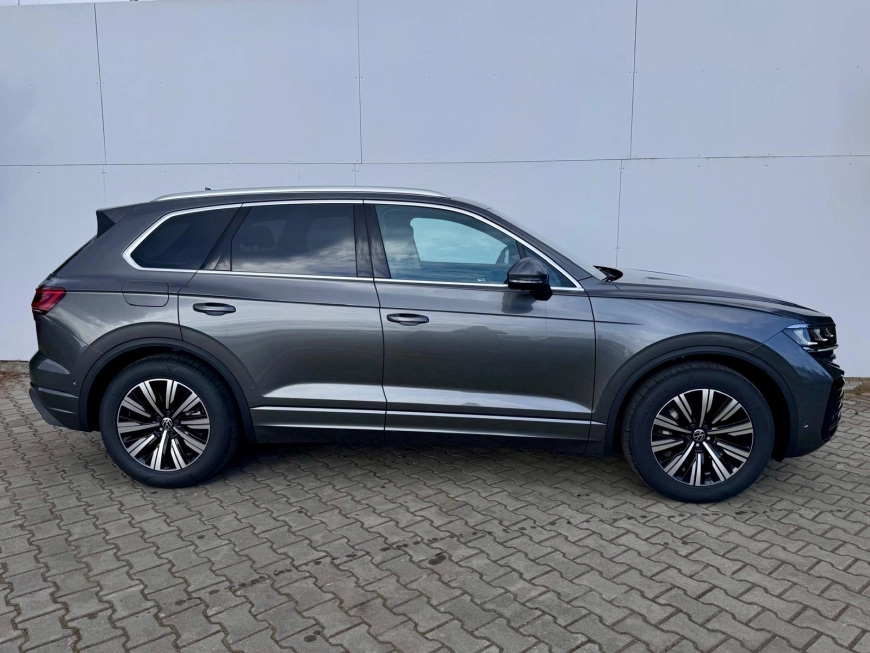 Volkswagen Touareg SUV 2025