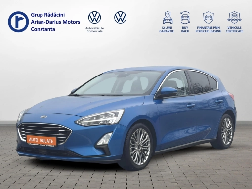 Ford-Focus-Hatchback-2018-benzina-Manuala