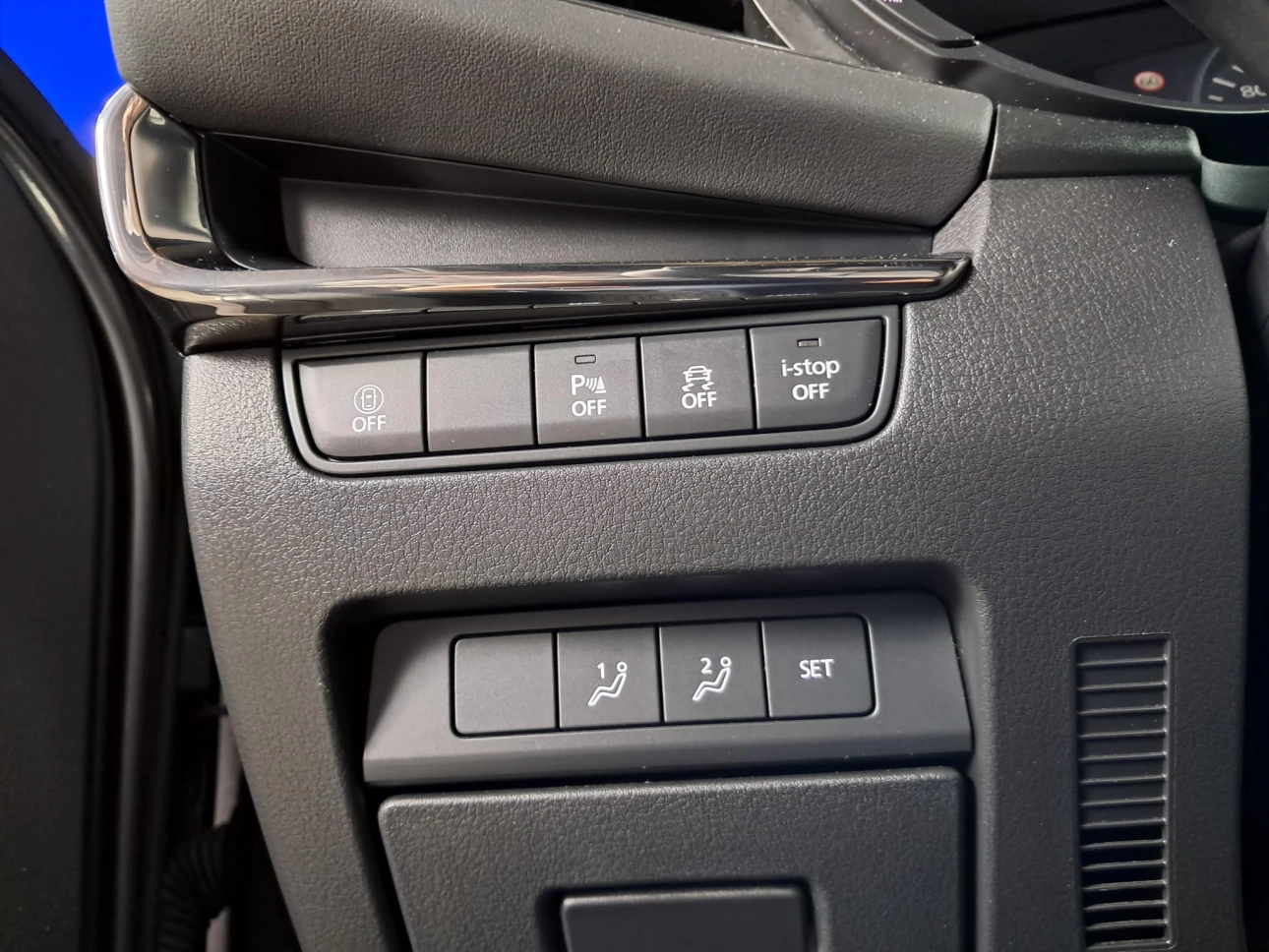 MAZDA 3 SKYACTIV X HYBRID 2.0i 186CP 2021