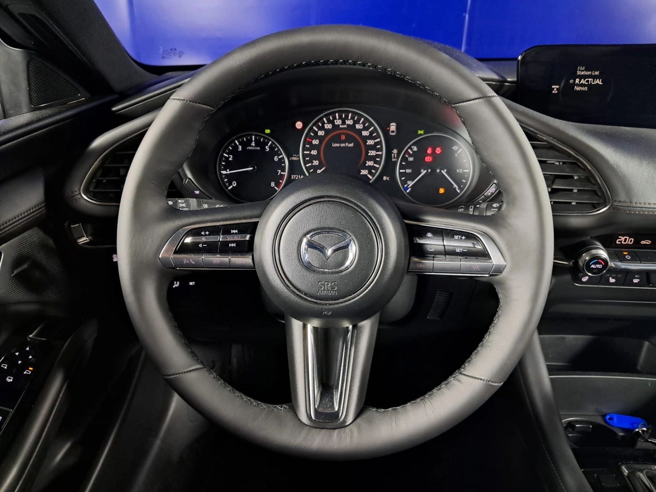 MAZDA 3 SKYACTIV X HYBRID 2.0i 186CP 2021