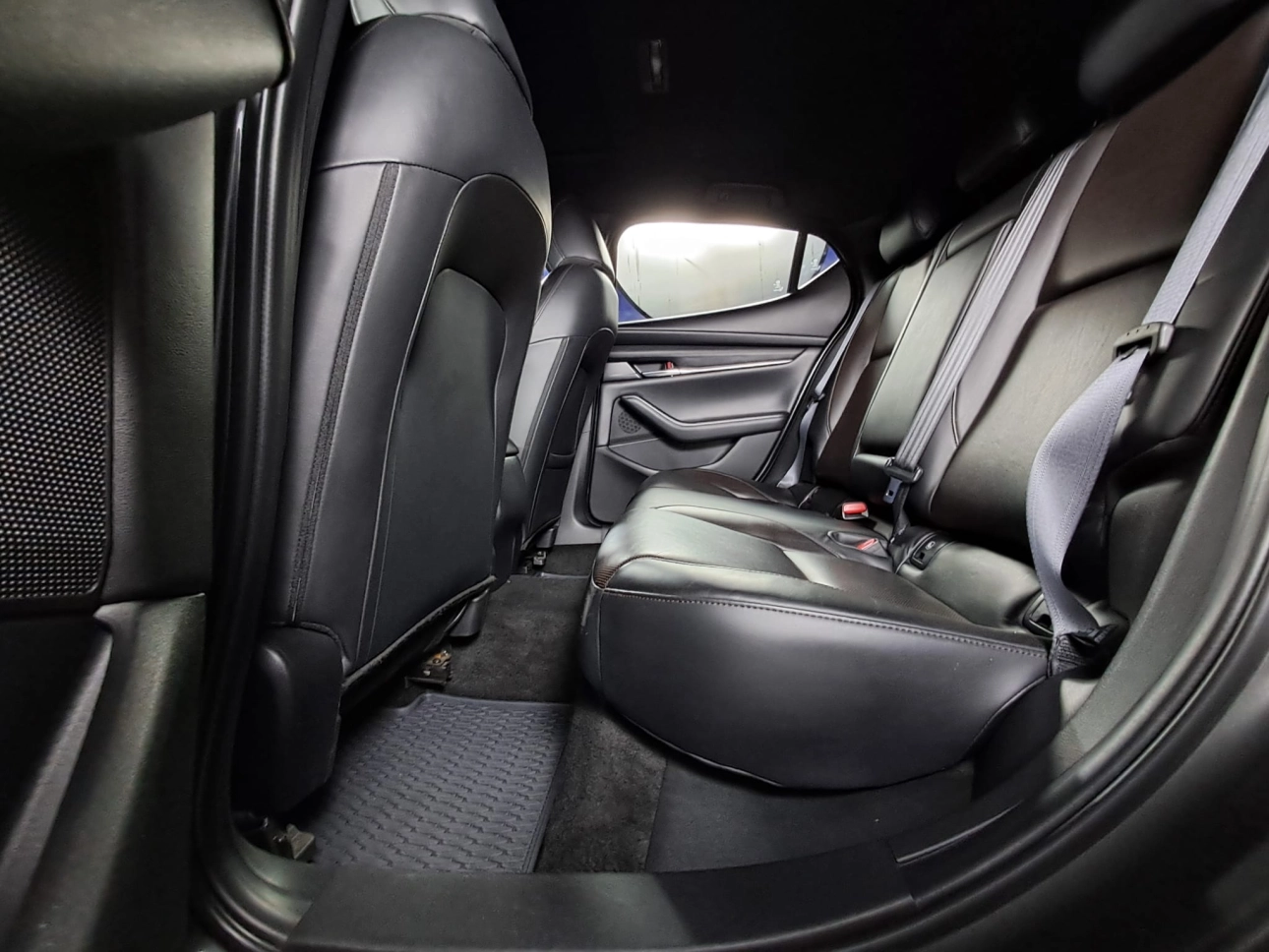 MAZDA 3 SKYACTIV X HYBRID 2.0i 186CP 2021