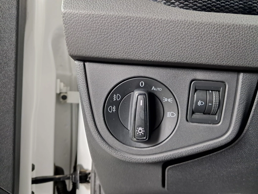 VOLKSWAGEN POLO LIFE 1.0i  95CP 2022