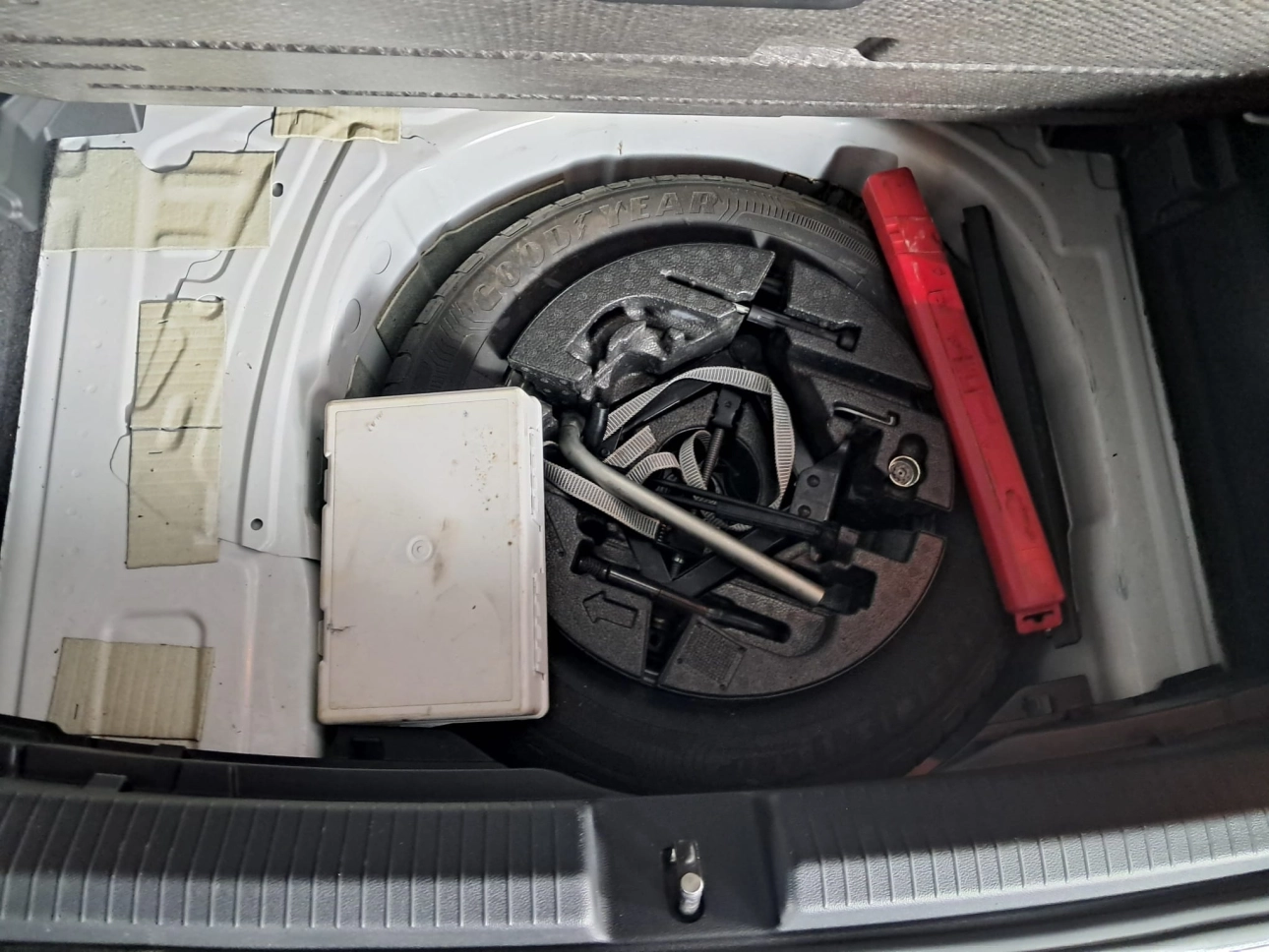 VOLKSWAGEN POLO LIFE 1.0i  95CP 2022