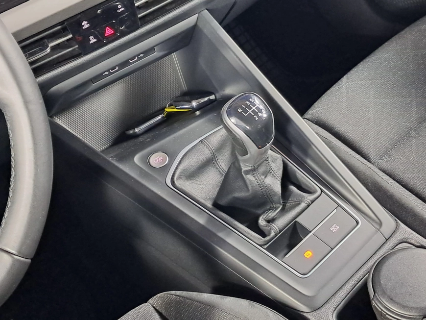 VOLKSWAGEN GOLF LIFE 1.5TSI 130CP 2021