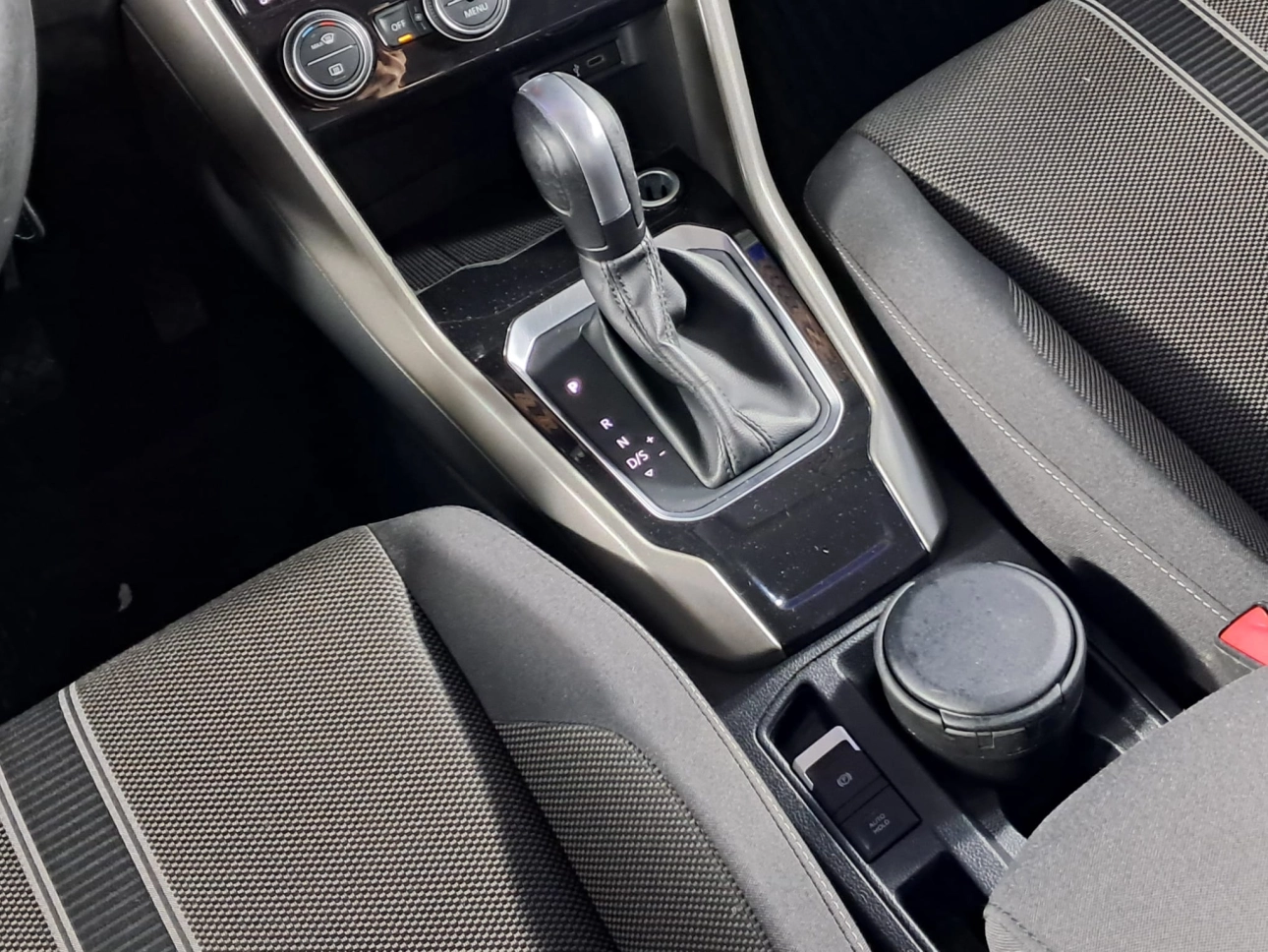 VOLKSWAGEN T ROC DESIGN 2.0TDI DSG 150CP 2021