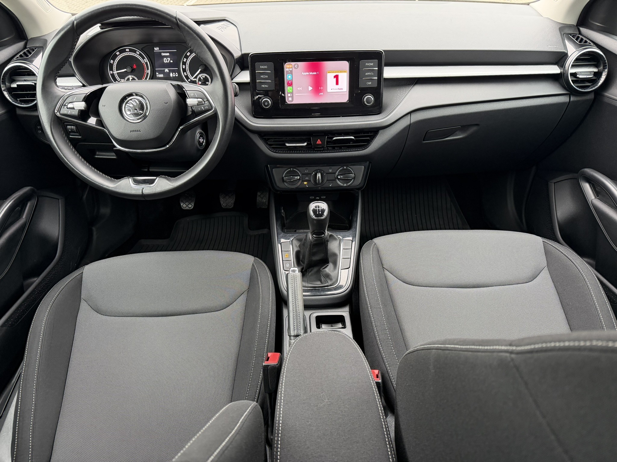 SKODA Fabia 2023 — imagine 24