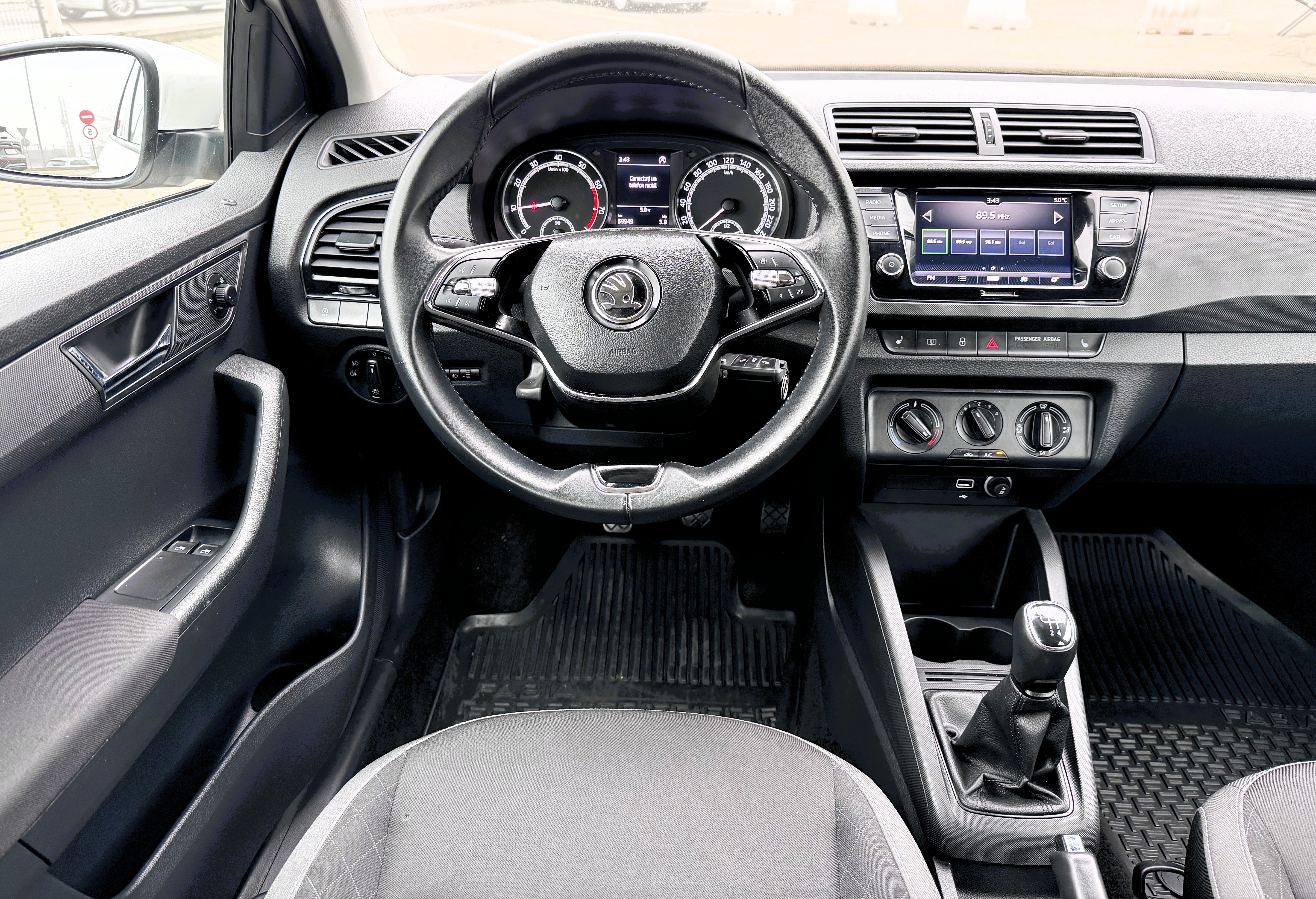 SKODA Fabia Combi 2022 — imagine 9