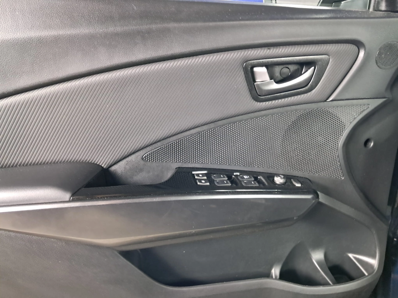 SSANGYONG TIVOLI AT/6 AWD1.5TI 163CP 2021