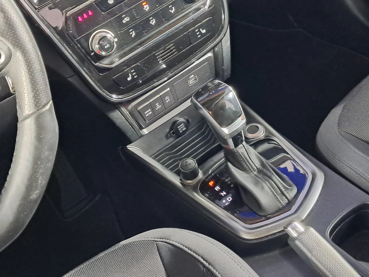 SSANGYONG TIVOLI AT/6 AWD1.5TI 163CP 2021