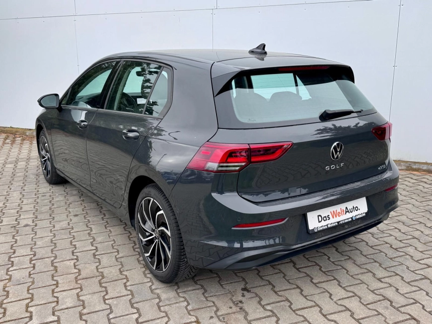 Volkswagen Golf eTSI Mild Hyb Hatchback 2021