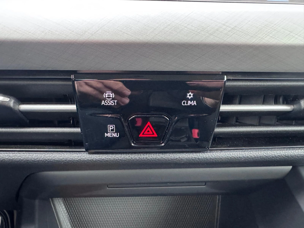 Volkswagen Golf eTSI Mild Hyb Hatchback 2021