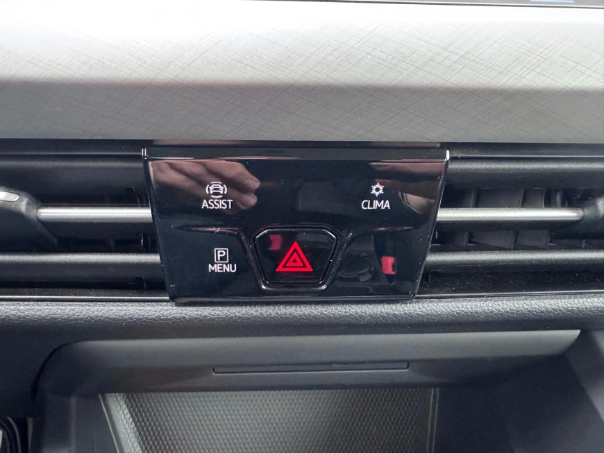 Volkswagen Golf eTSI Mild Hyb Hatchback 2021