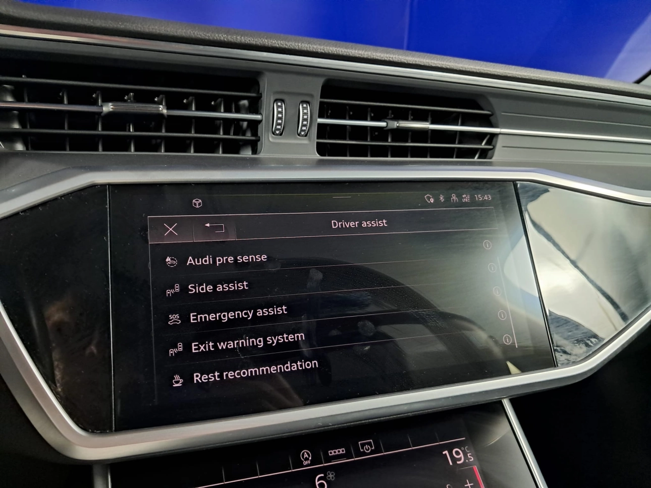 AUDI A6 AVANT 4.0 HYBRID 2.0TDI 204CP 2022