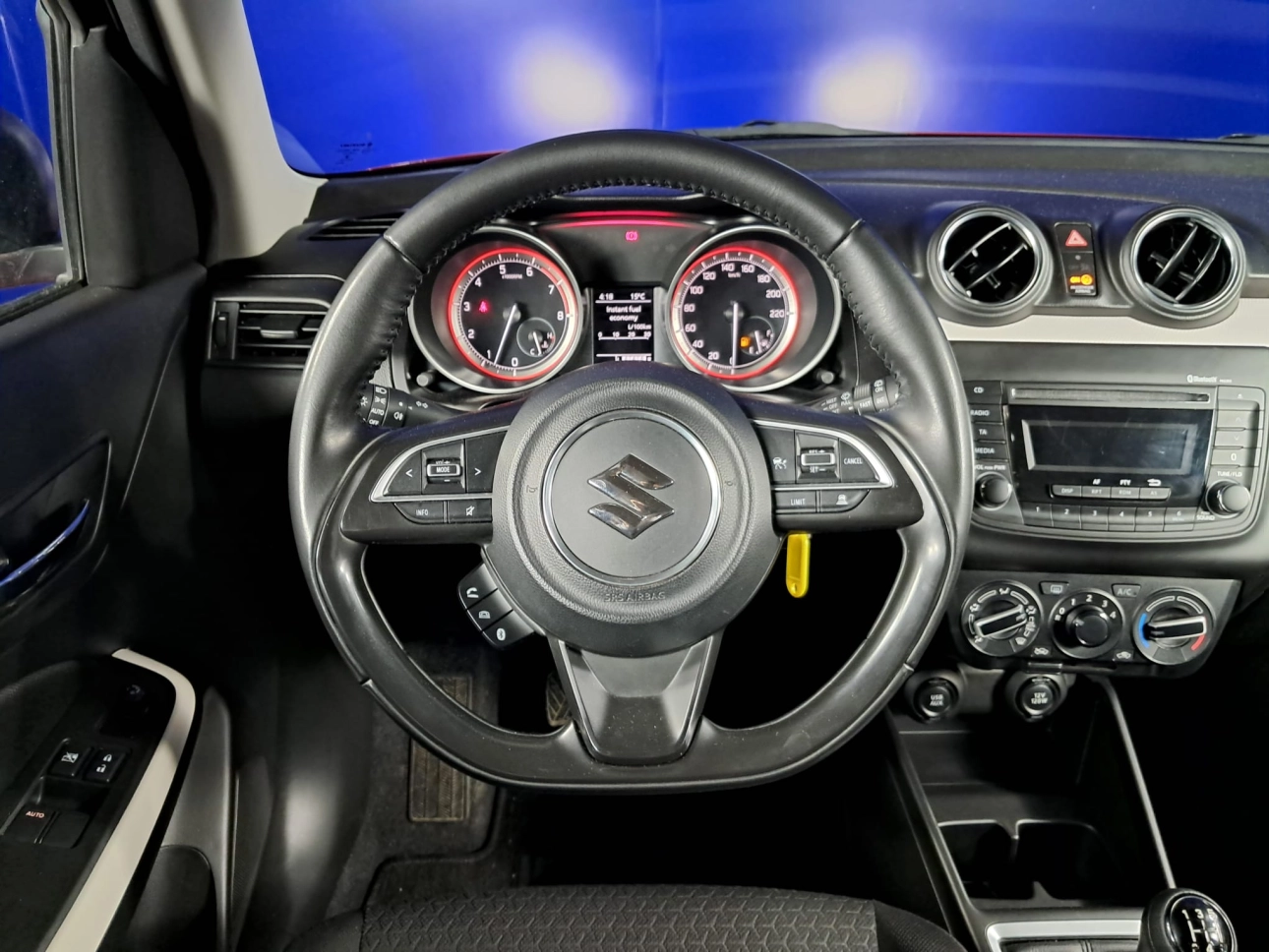 SUZUKI SWIFT HYBRID 1.2i 83CP 2021