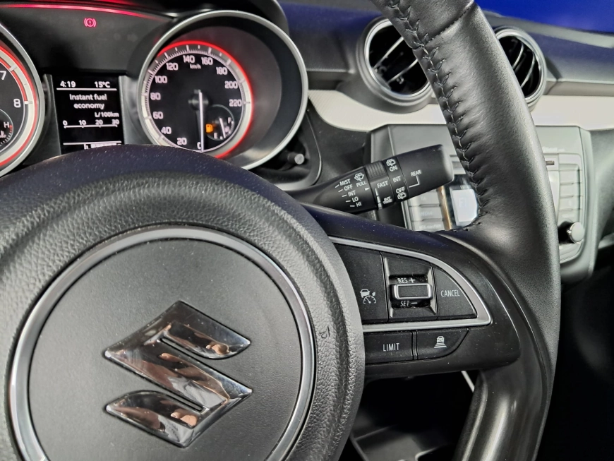 SUZUKI SWIFT HYBRID 1.2i 83CP 2021