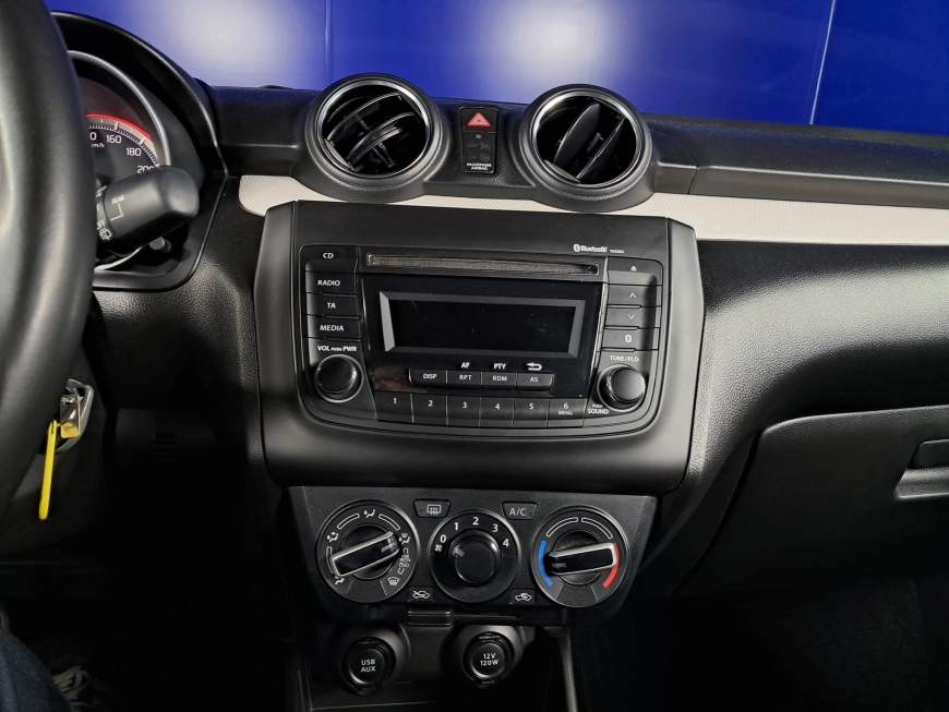 SUZUKI SWIFT HYBRID 1.2i 83CP 2021