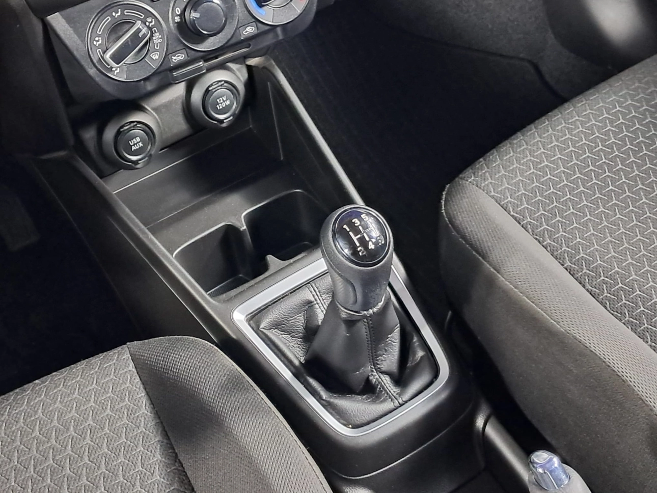 SUZUKI SWIFT HYBRID 1.2i 83CP 2021