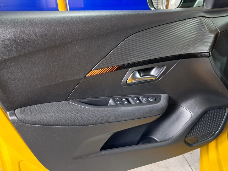 PEUGEOT 208 1.2i 75CP 2021