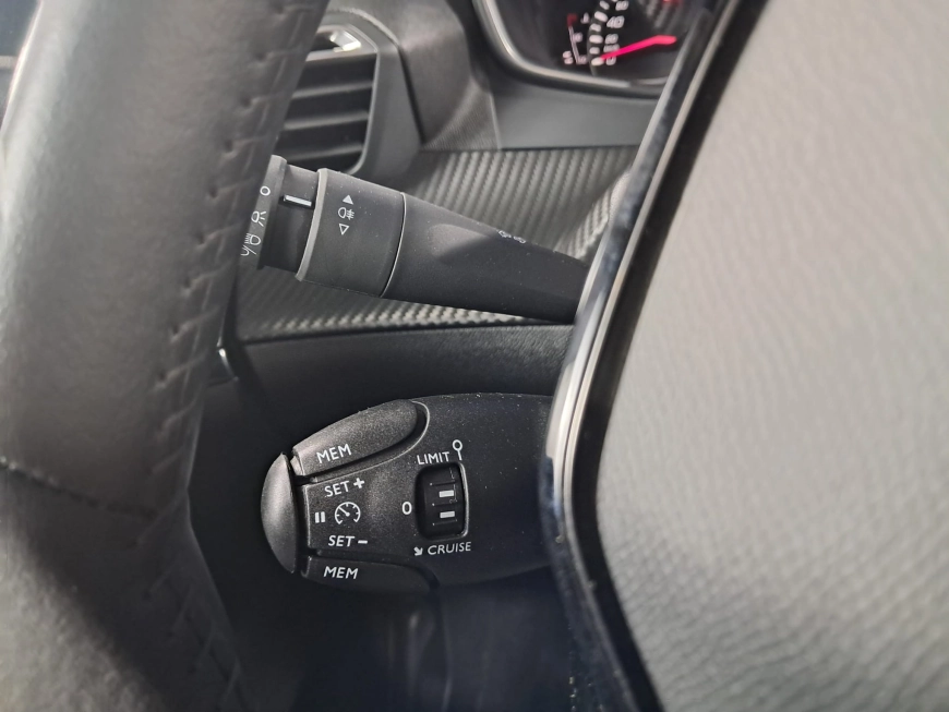 PEUGEOT 208 1.2i 75CP 2021