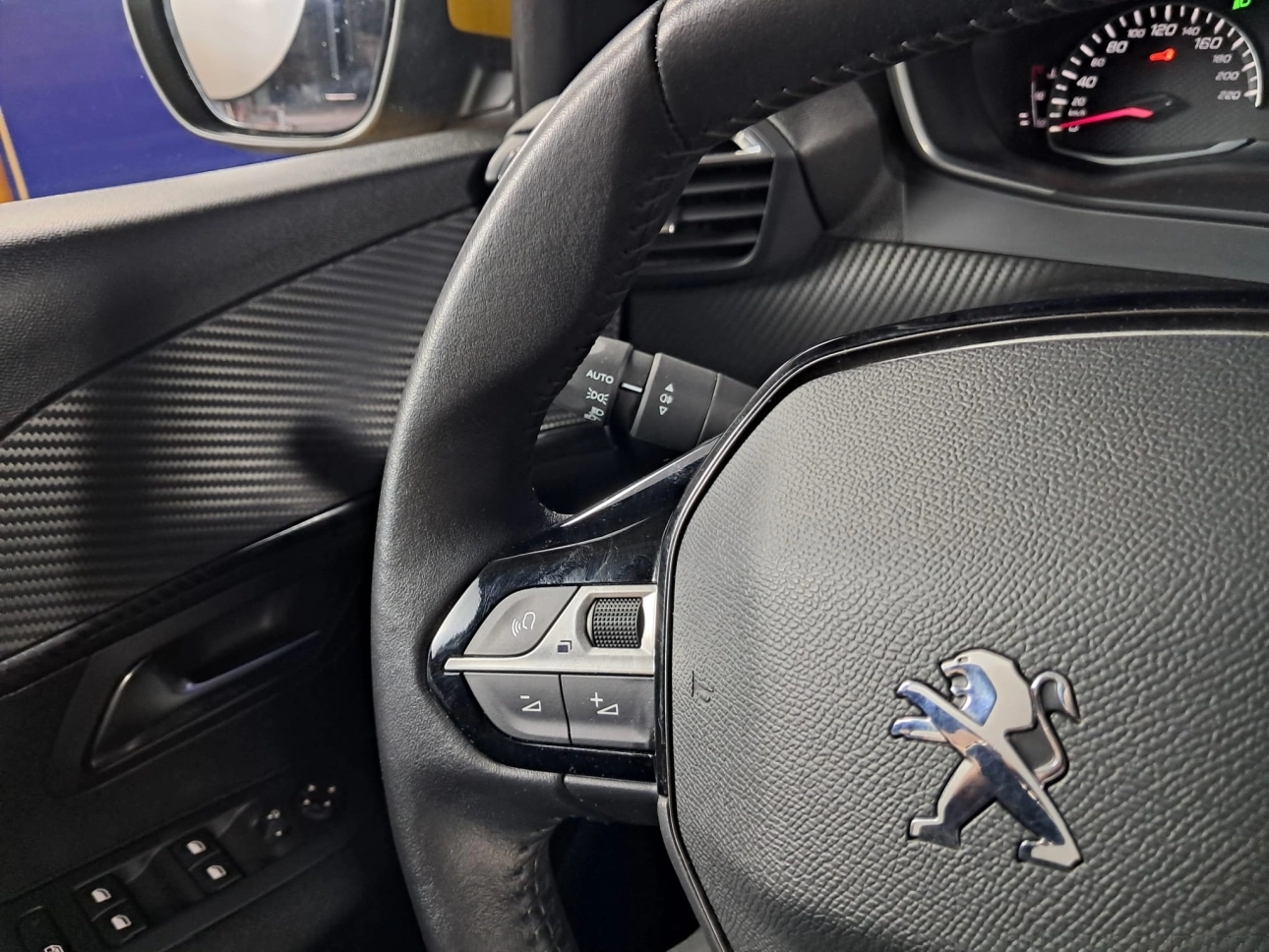 PEUGEOT 208 1.2i 75CP 2021