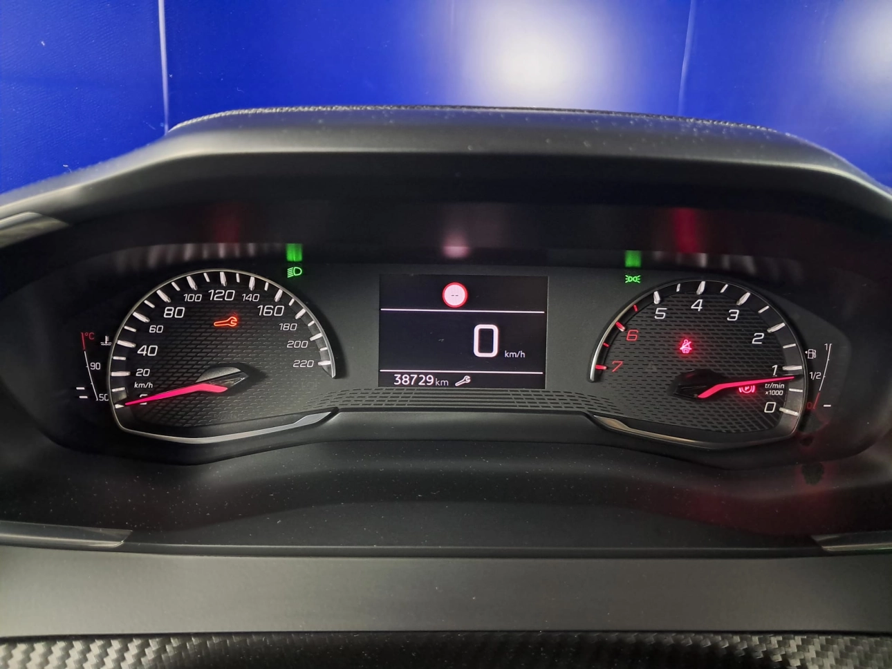 PEUGEOT 208 1.2i 75CP 2021