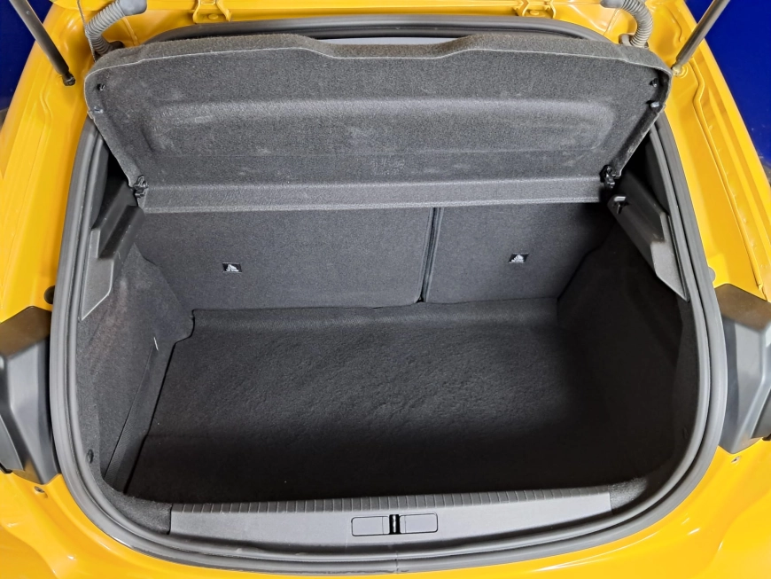 PEUGEOT 208 1.2i 75CP 2021