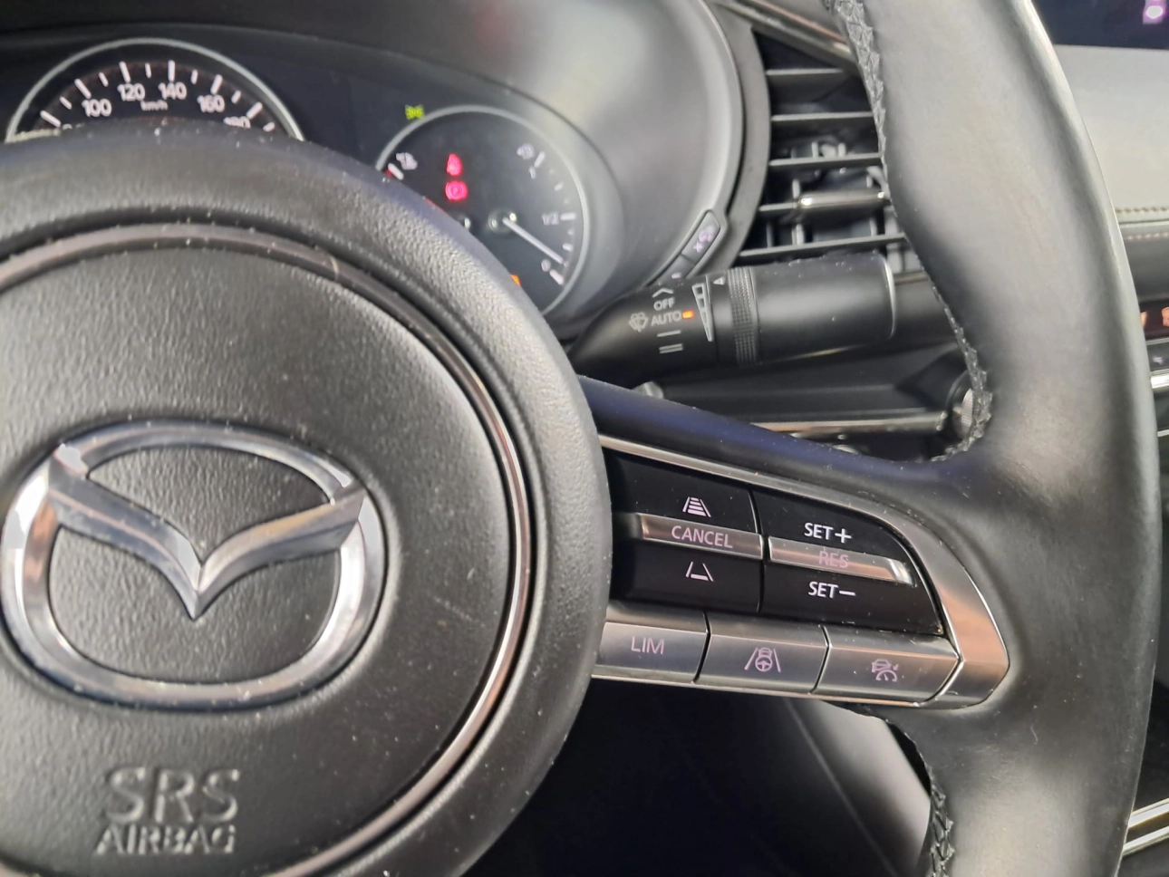 MAZDA 3 SKYACTIVEG AUT 2.0i HYBRID 122CP 2019