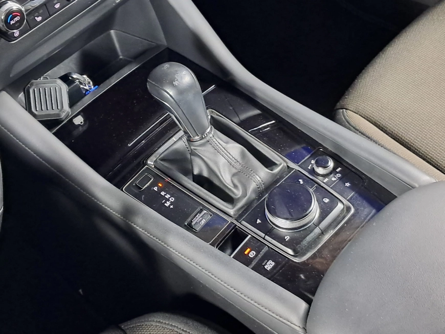 MAZDA 3 SKYACTIVEG AUT 2.0i HYBRID 122CP 2019