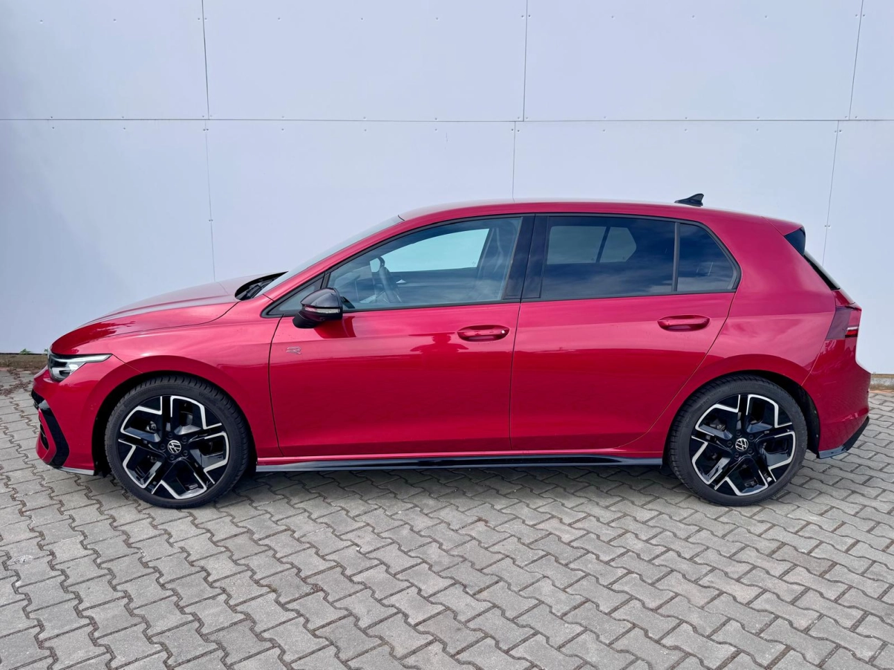 Volkswagen Golf Hatchback 2025