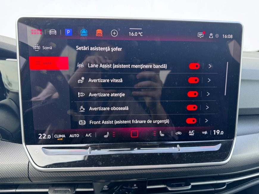 Volkswagen Golf Hatchback 2025