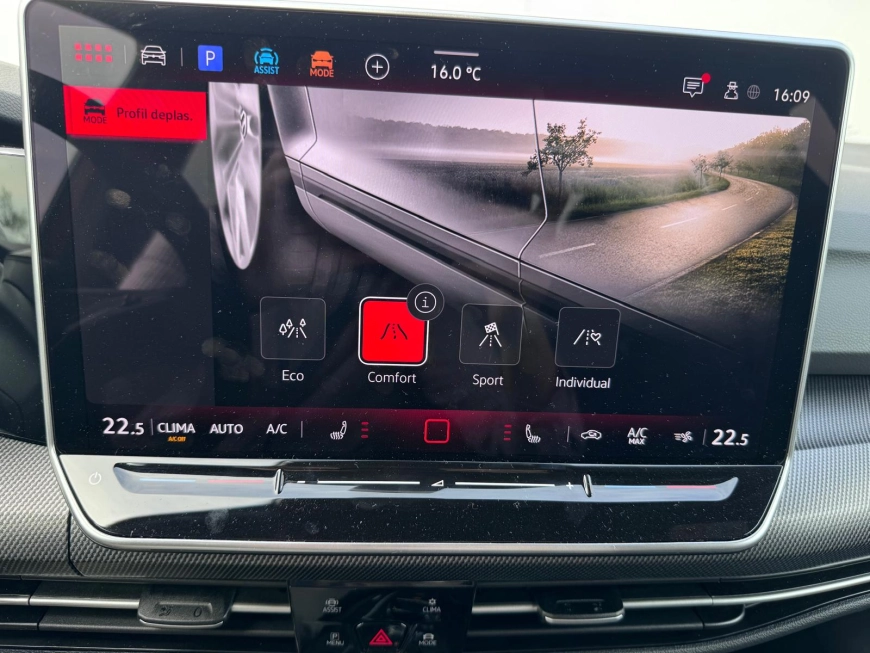 Volkswagen Golf Hatchback 2025