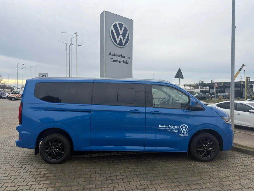 Volkswagen Caravelle Van 2025