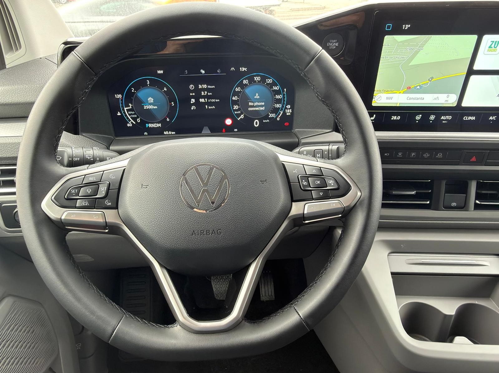 VOLKSWAGEN Caravelle 2025 — imagine 9