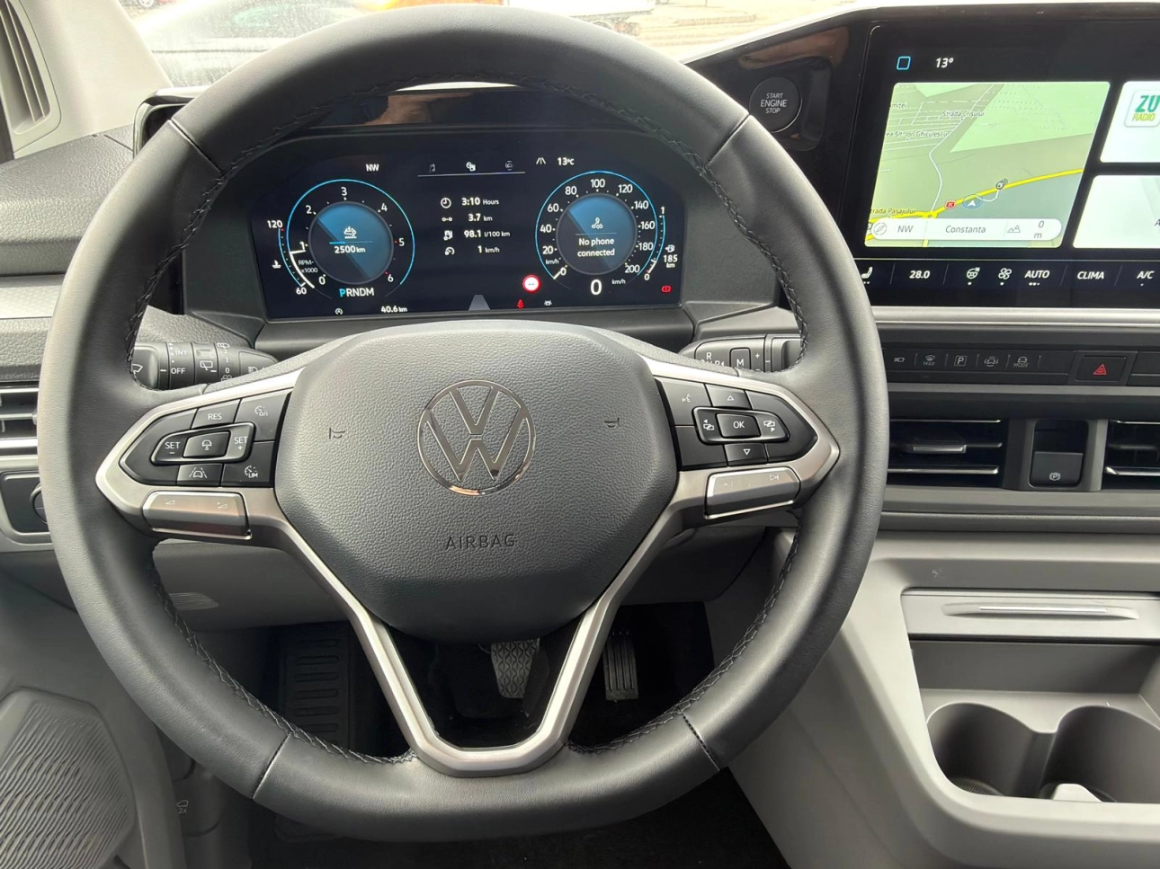 Volkswagen Caravelle Van 2025