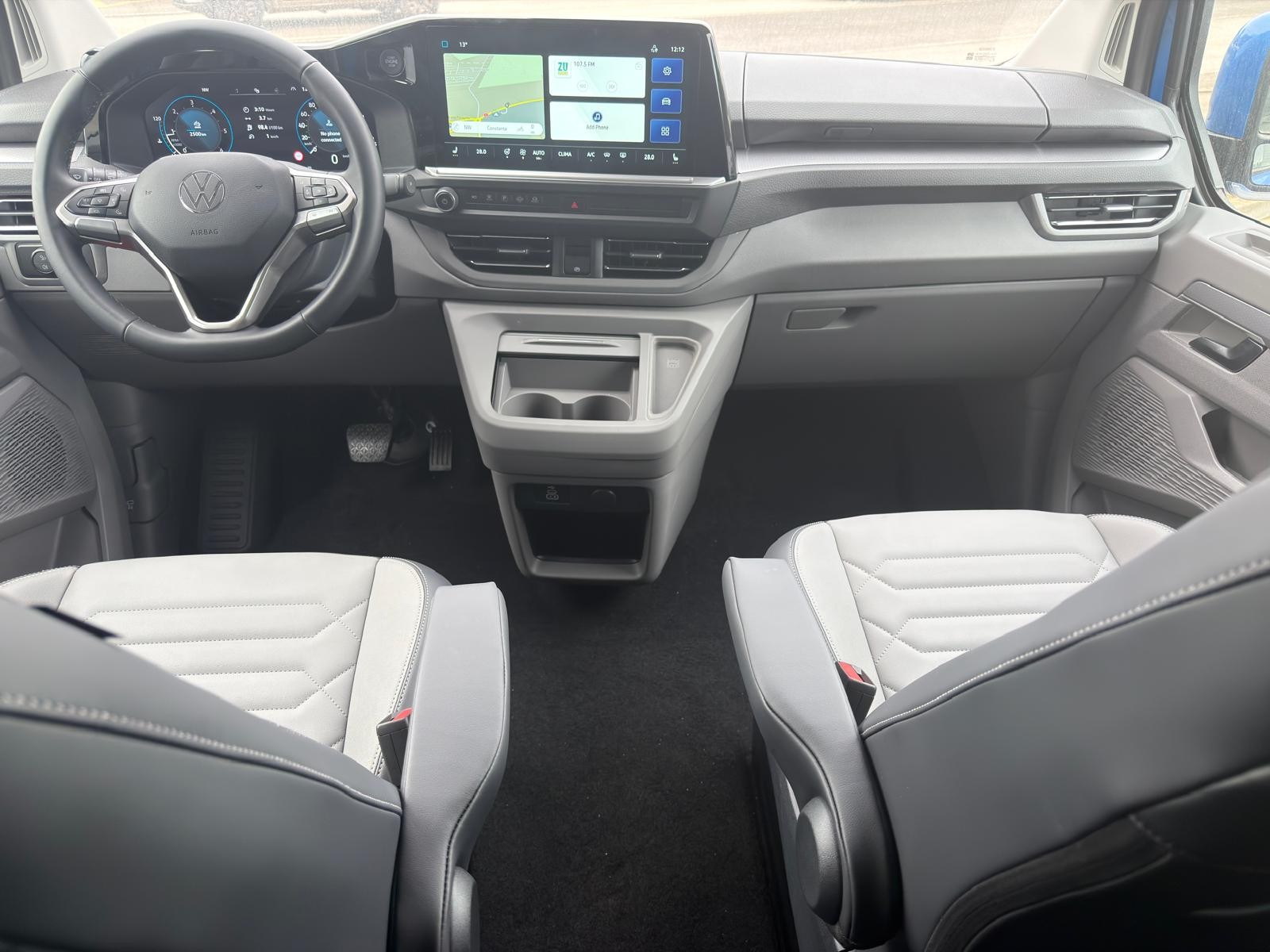 VOLKSWAGEN Caravelle 2025 — imagine 10