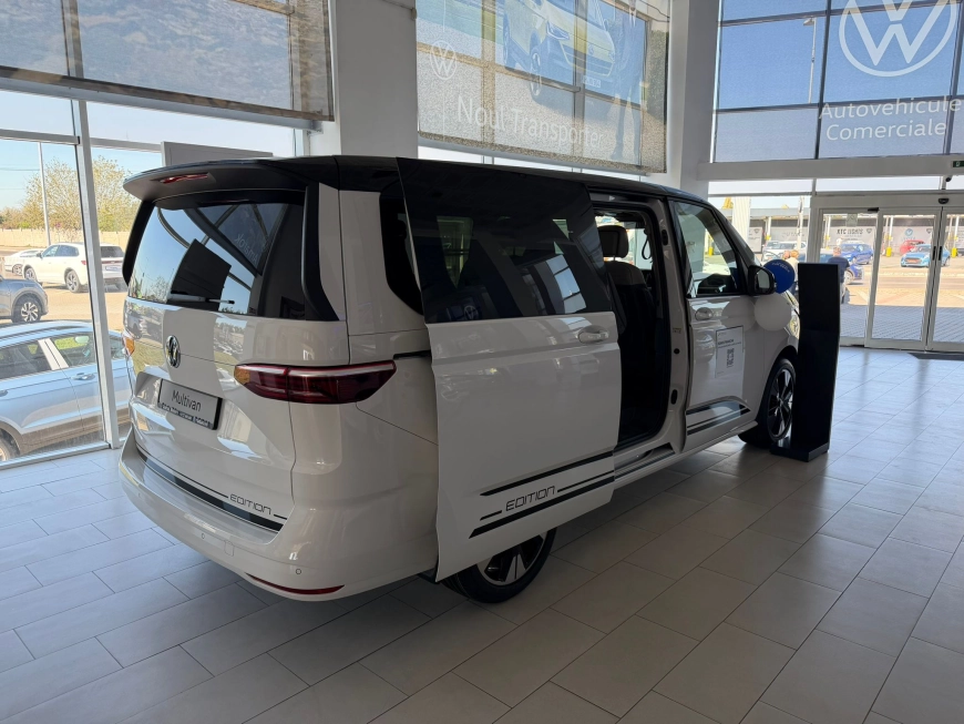 Volkswagen Multivan Van 2026