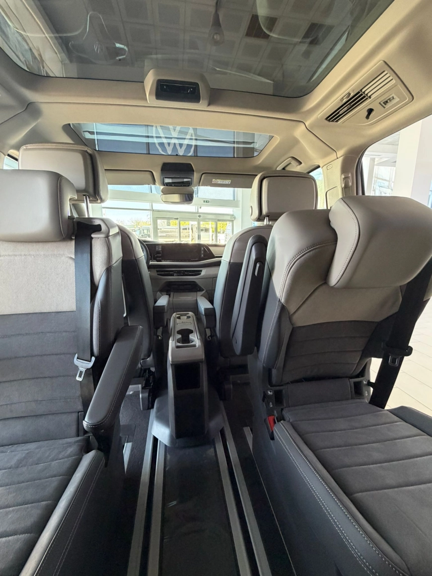 Volkswagen Multivan Van 2026