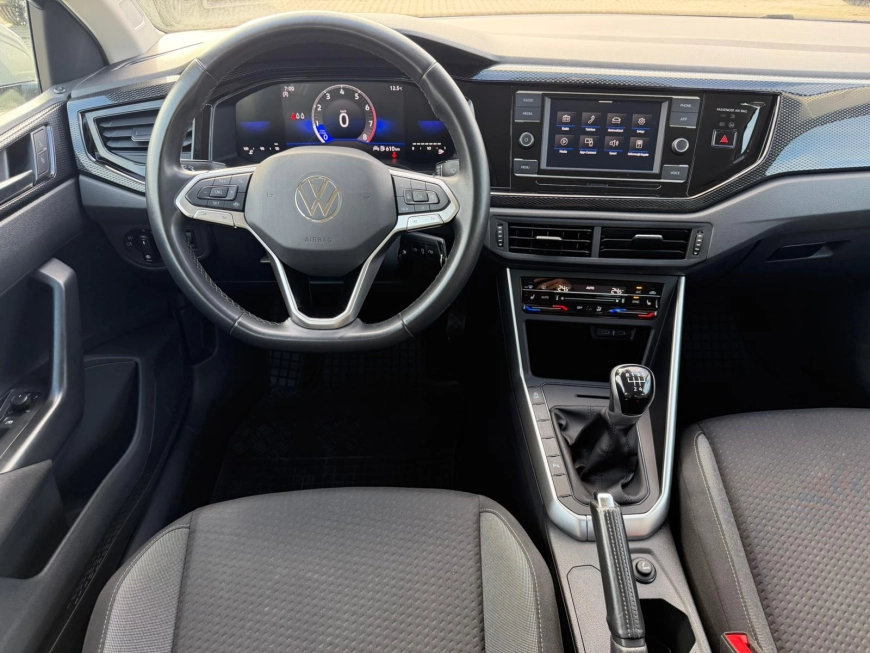 Volkswagen POLO Hatchback 2023