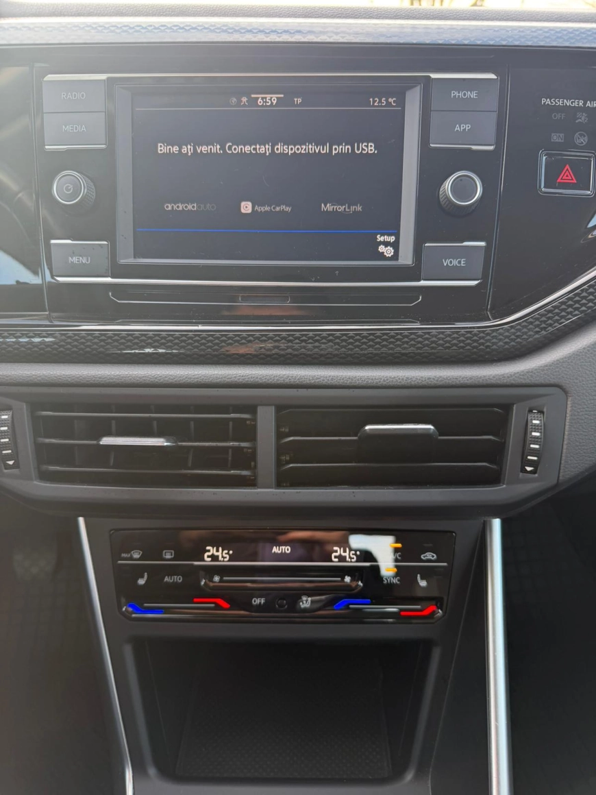 Volkswagen POLO Hatchback 2023