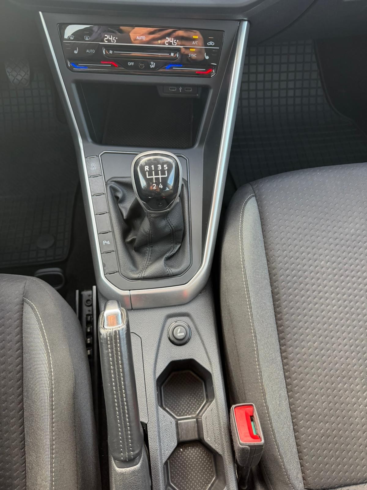 VOLKSWAGEN Polo 2023 — imagine 14