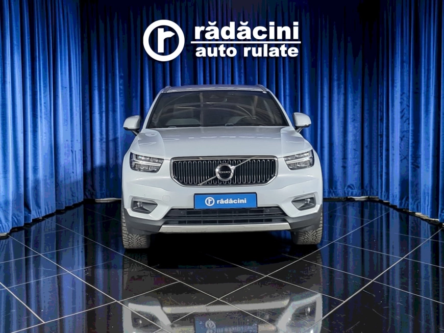 VOLVO XC 40 MOMENTUM PRO T2 163CP 2021