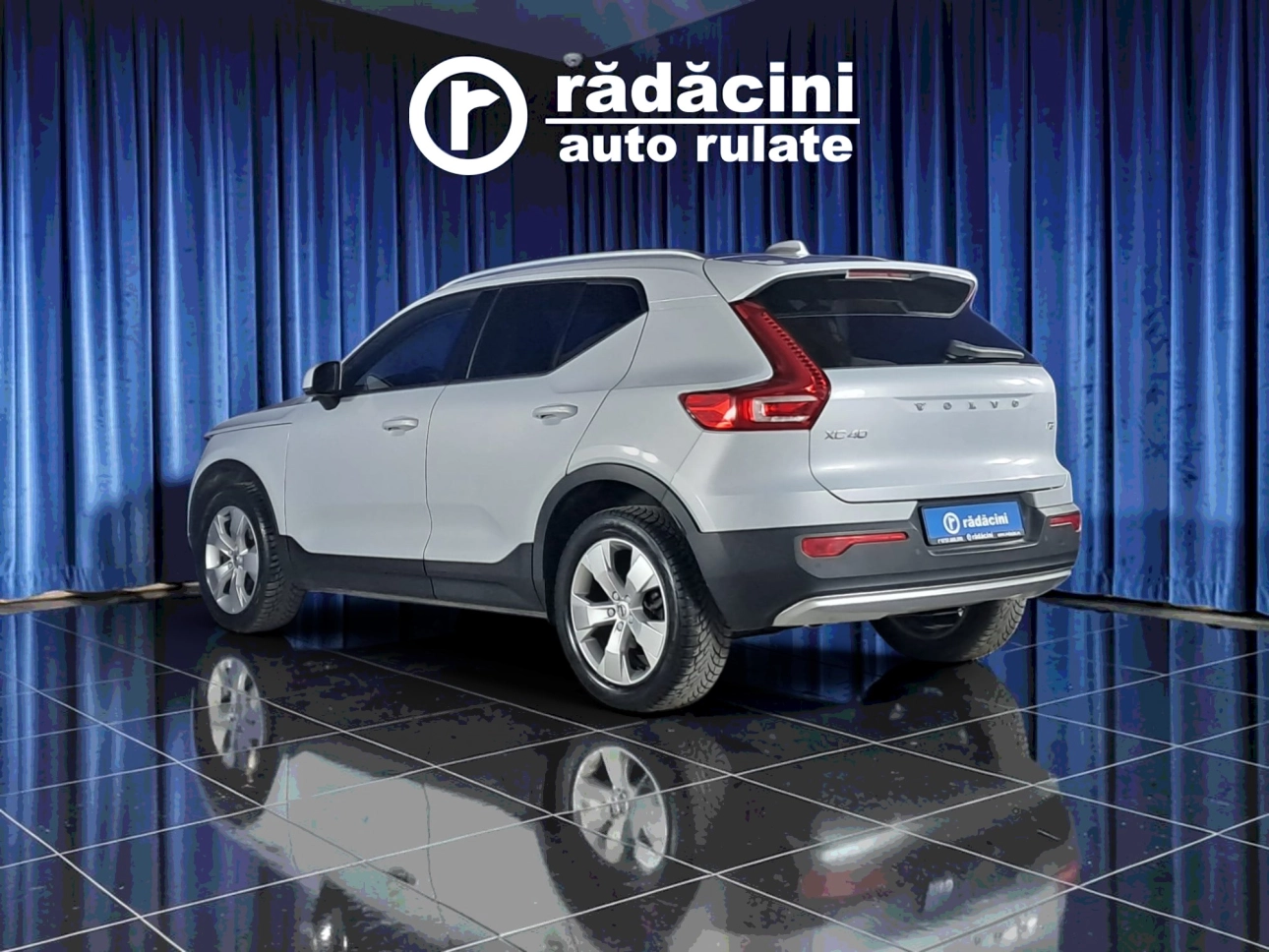 VOLVO XC 40 MOMENTUM PRO T2 163CP 2021